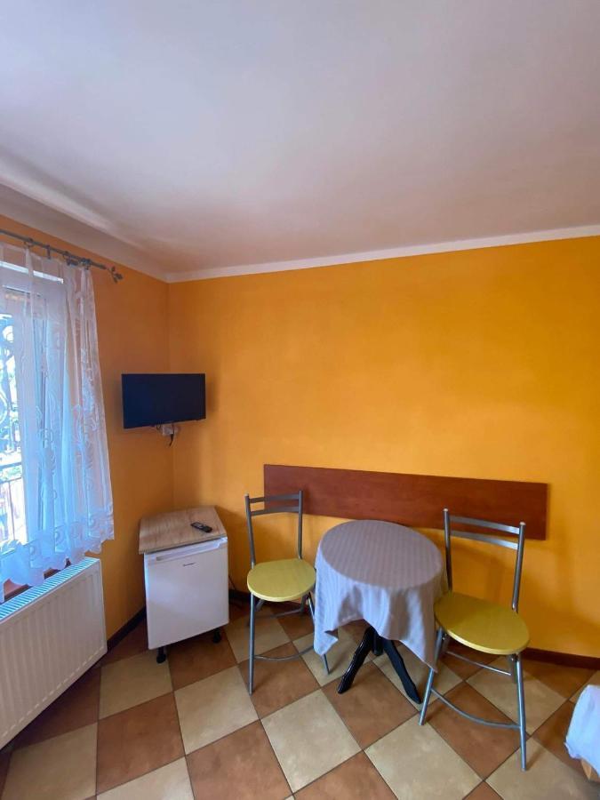 Pokoje Goscinne Marcin Leba Exteriér fotografie